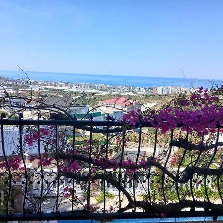 With Pool In Goldcity Tourism Complex * Kargicak (Alanya)