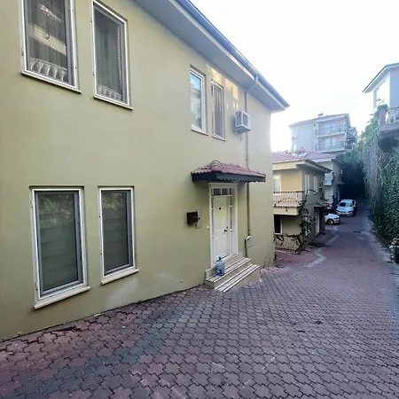 With Pool In Goldcity Tourism Complex Willa Kargicak (Alanya)